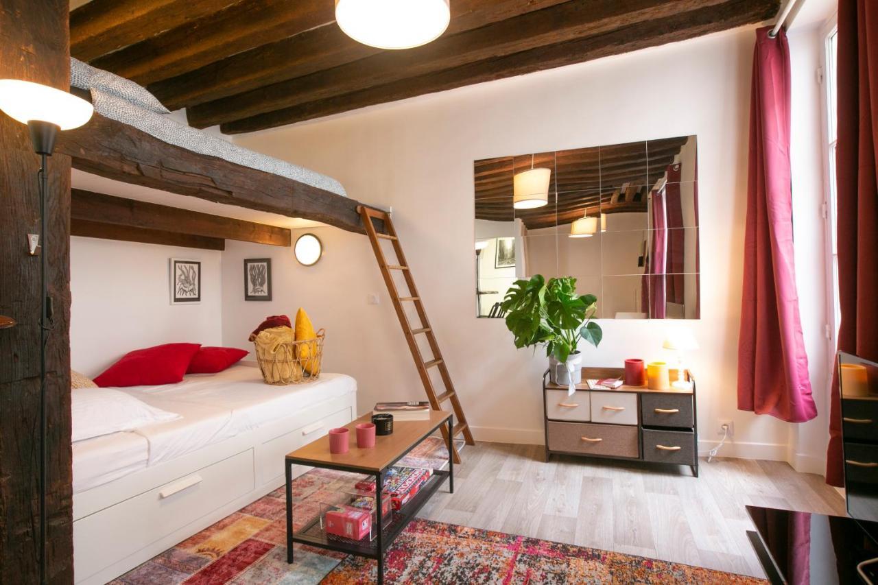 Authentic Apartment In Center Of Parisian Marais Extérieur photo