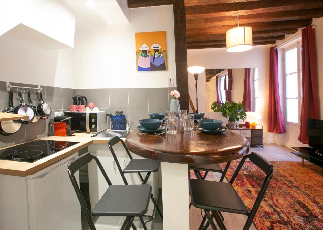 Authentic Apartment In Center Of Parisian Marais Extérieur photo