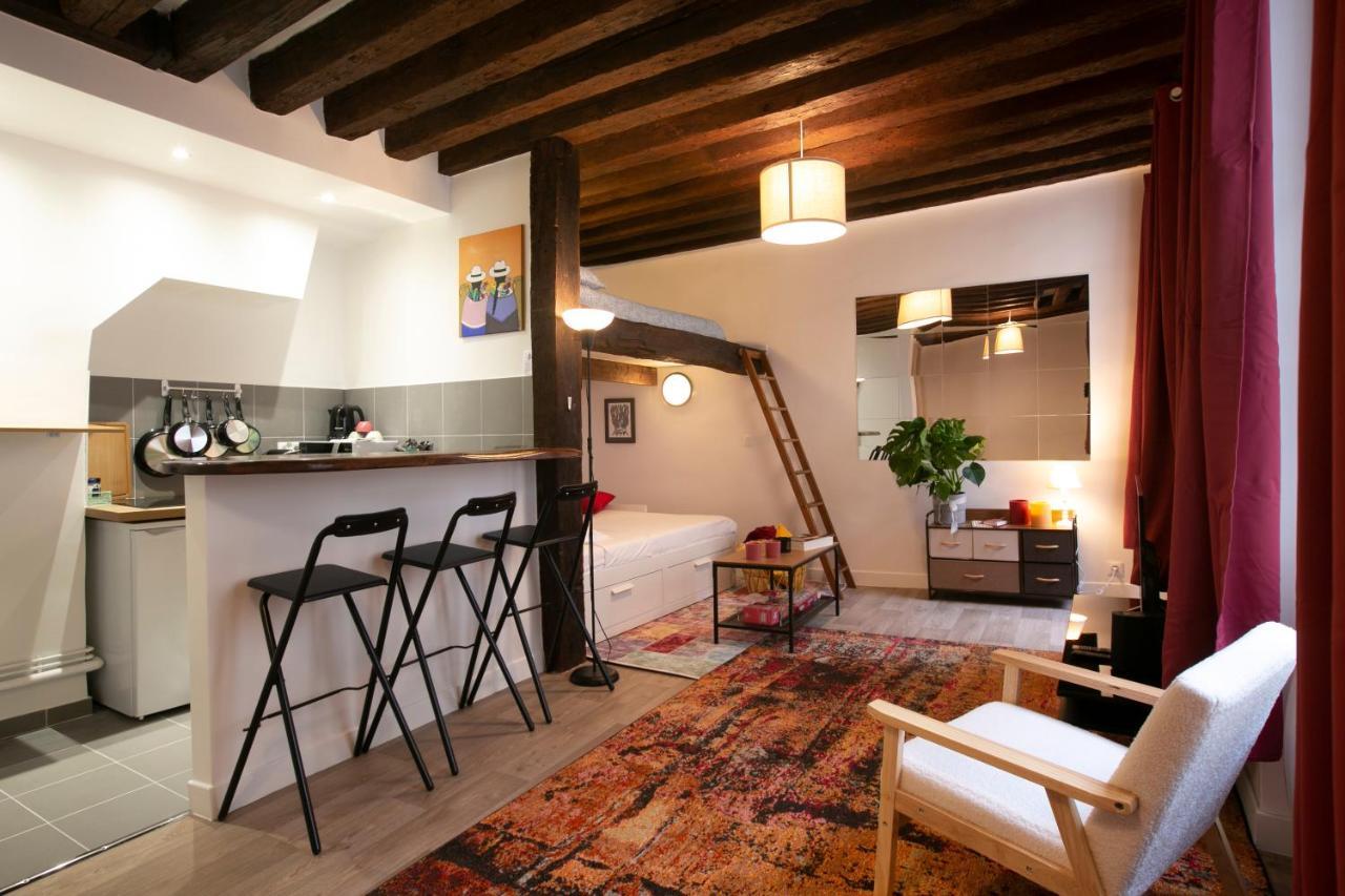 Authentic Apartment In Center Of Parisian Marais Extérieur photo