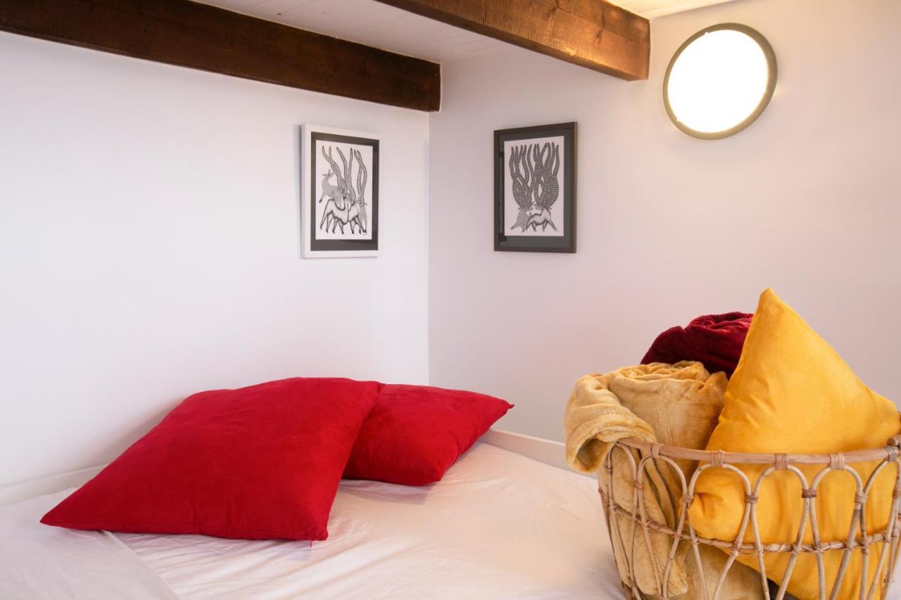 Authentic Apartment In Center Of Parisian Marais Extérieur photo